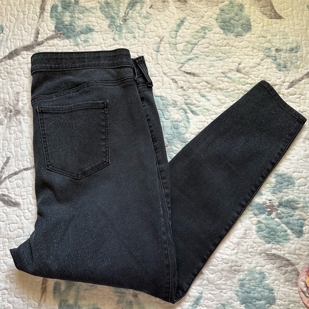 Torrid sky high skinny crop black with sparkles stretchy 20R